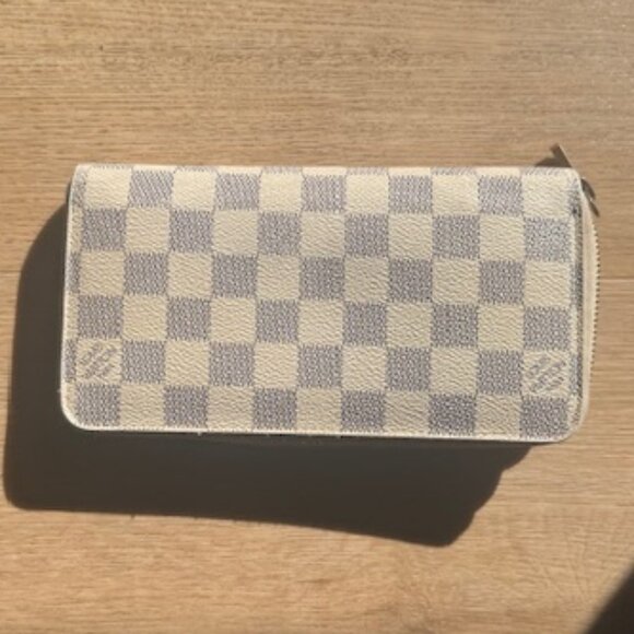 Louis Vuitton Damier Azur Pattern Coated Canvas Zippy Wallet - Picture 1 of 3